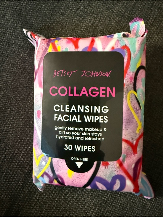 Betsey Johnson Other - Betsey Johnson Collagen Cleansing Facial Wipes - Pink & Multicolor Graffiti